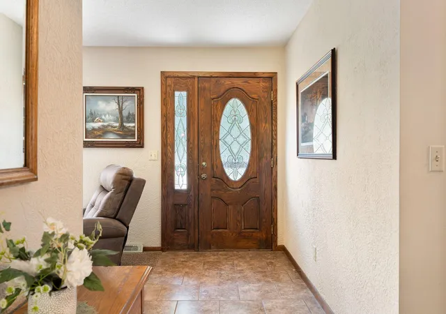 5th image of 520 Young Dr, Owatonna, MN 55060 | MLS# 7115462