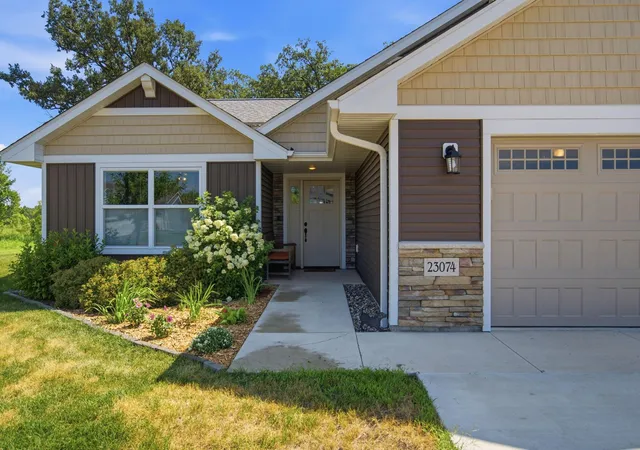 3rd image of 23074 27Th Ave, Saint Augusta, MN 56301 | MLS# 7115466