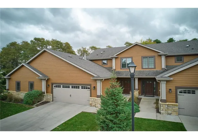 Photo 1 of Single family home for sale at 558 Panorama Cir Nw, Rochester, MN 55901 | MLS# 7115514 | Listing updated on 2026-09-15