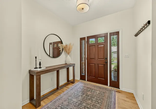 Photo 2 of Single family home for sale at 558 Panorama Cir Nw, Rochester, MN 55901 | MLS# 7115514 | Listing updated on 2026-09-15
