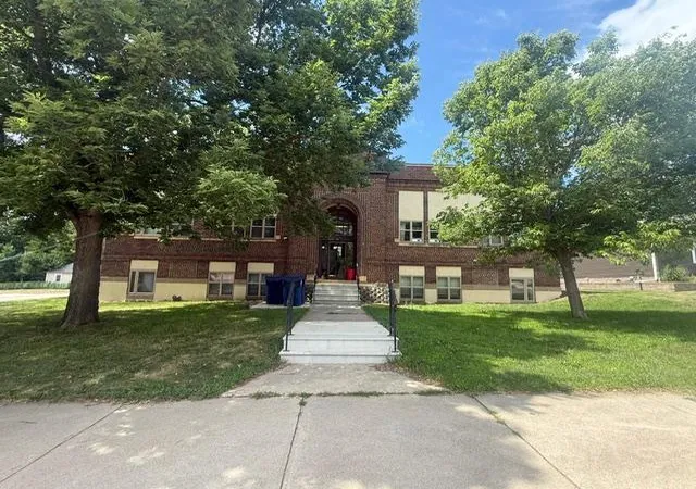 1st image of 202 N Cass Ave, Springfield, MN 56087 | MLS# 7115515