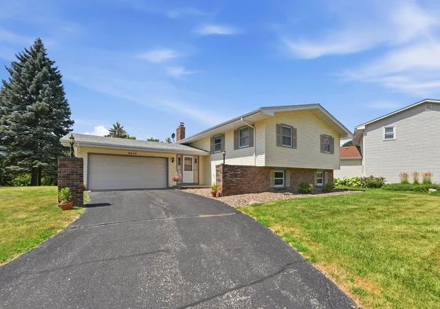 Photo 1 of Single family home for sale at 4636 Heritage Hills Dr, Minneapolis, MN 55437 | MLS# 7115540 | Listing updated on 2026-10-05
