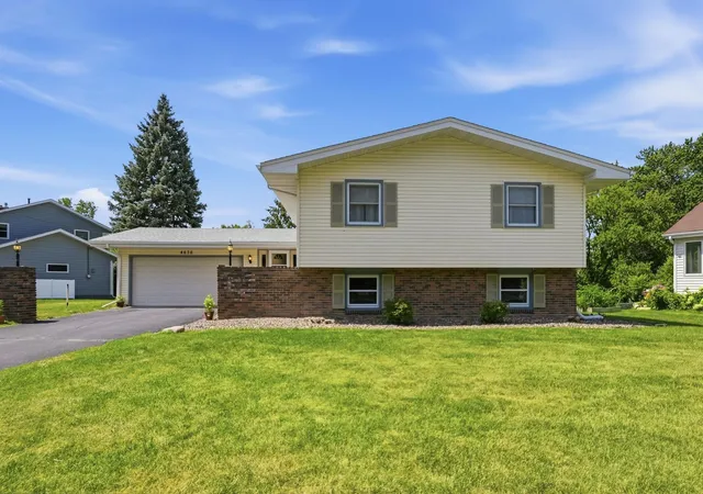 Photo 2 of Single family home for sale at 4636 Heritage Hills Dr, Minneapolis, MN 55437 | MLS# 7115540 | Listing updated on 2026-10-05