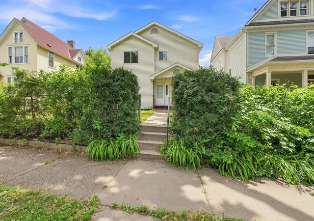 Photo 3 of Single family home for sale at 2622 Dupont Ave N, Minneapolis, MN 55411 | MLS# 7115550 | Listing updated on 2026-09-04