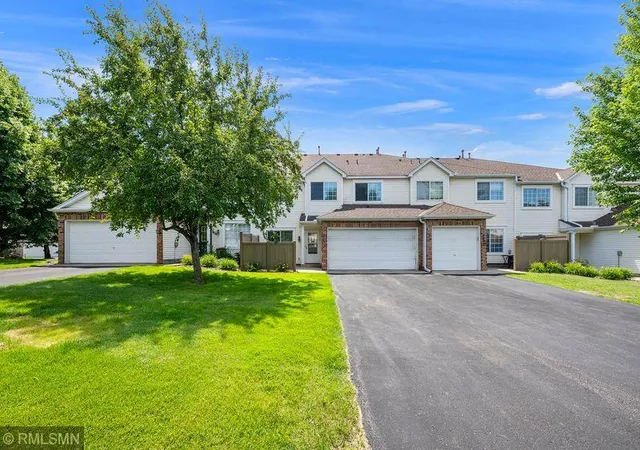 1st image of 11240 Providence Ln, Eden Prairie, MN 55344 | MLS# 7115556