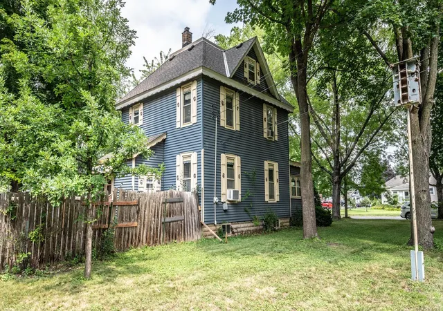 2nd image of 300 7th St, Farmington, MN 55024 | MLS# 7115605