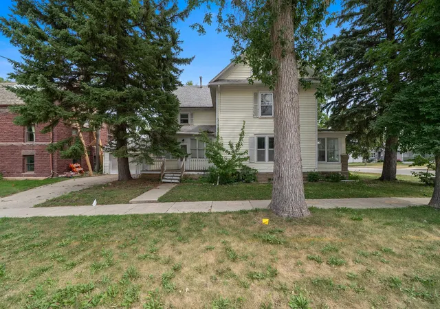 48th image of 224 2nd Ave Se, Pipestone, MN 56164 | MLS# 7115606