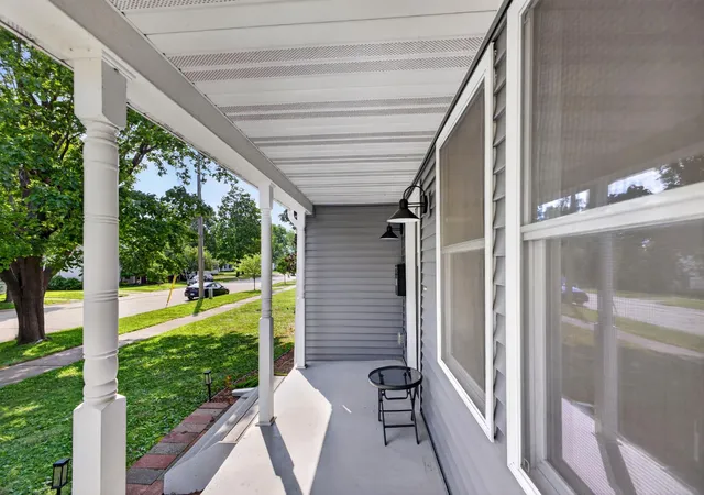 image of 802 S Garden St, Lake City, MN 55041 | MLS# 7115630