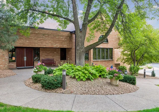 Photo 57 of Condo for sale at 1830 Eagle Ridge Dr #2003, Saint Paul, MN 55118 | MLS# 7115639 | Listing updated on 2026-09-12