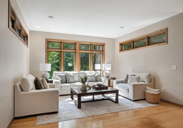 5th image of 9340 Cedar Forest Rd, Eden Prairie, MN 55347 | MLS# 7115668