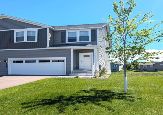 Photo 1 of Single family home for sale at 39723 Fallbrook Ave, North Branch, MN 55056 | MLS# 7115683 | Listing updated on 2026-08-29