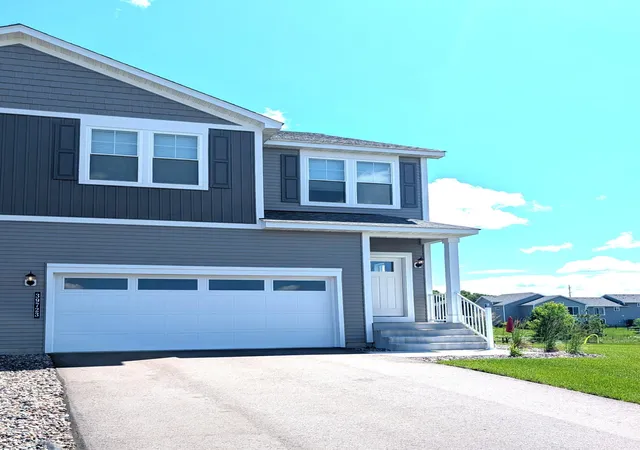 Photo 2 of Single family home for sale at 39723 Fallbrook Ave, North Branch, MN 55056 | MLS# 7115683 | Listing updated on 2026-08-29