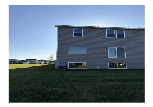 Photo 3 of Single family home for sale at 39723 Fallbrook Ave, North Branch, MN 55056 | MLS# 7115683 | Listing updated on 2026-08-29