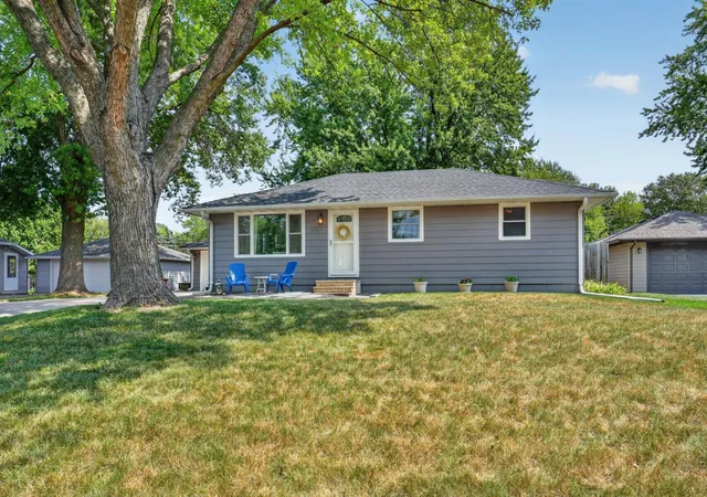 Photo 3 of Sale Pending at 1257 Guthrie Ave N, Saint Paul, MN 55128 | MLS# 7115698 | Listing updated on 2026-08-20