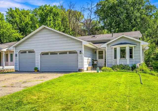 3rd image of 345 9Th St Sw, Forest Lake, MN 55025 | MLS# 7115760