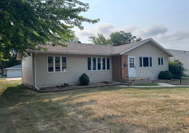 2nd image of 508 Kneale Ave S, Thief River Falls, MN 56701 | MLS# 7115783