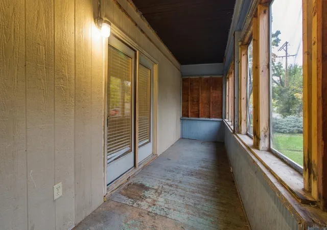 Photo 3 of Single family home for sale at 430 Michigan St, Saint Paul, MN 55102 | MLS# 7115789 | Listing updated on 2026-10-22