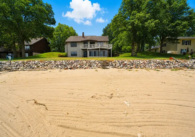 1st image of 13541 Maplewood Dr, Baxter, MN 56425 | MLS# 7115791