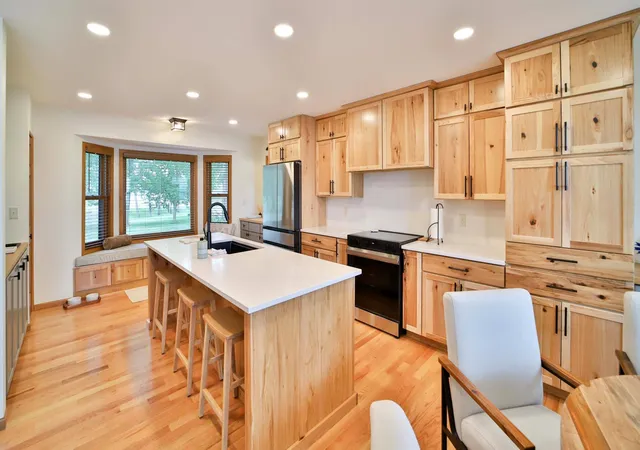 3rd image of 13541 Maplewood Dr, Baxter, MN 56425 | MLS# 7115791