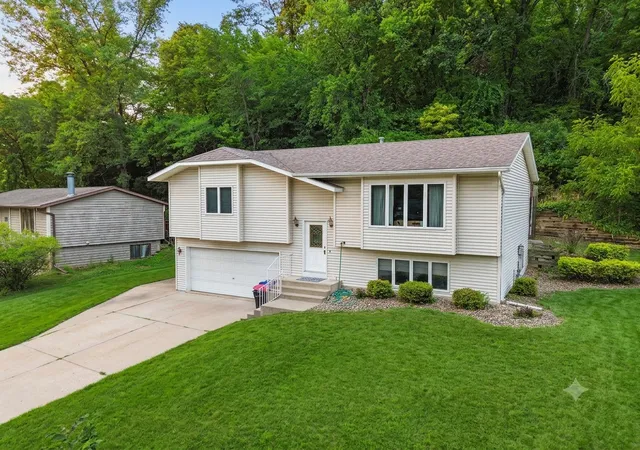 Photo 2 of Sale Pending at 2261 Brooks Ave, Red Wing, MN 55066 | MLS# 7115814 | Listing updated on 2026-08-29