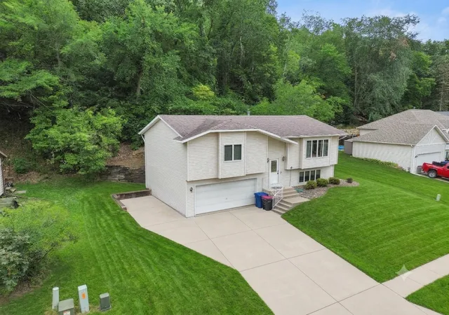 Photo 3 of Sale Pending at 2261 Brooks Ave, Red Wing, MN 55066 | MLS# 7115814 | Listing updated on 2026-08-29