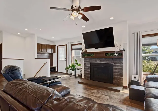 3rd image of 537 Elm St N, Kimball, MN 55353 | MLS# 7115833
