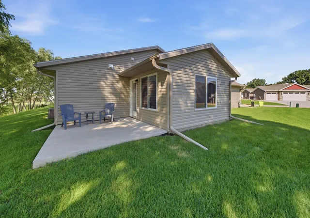4th image of 148 Highland Cir, Zumbrota, MN 55992 | MLS# 7115878