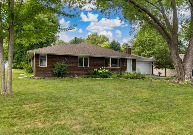 Photo 2 of Sale Pending at 5356 Holiday Rd, Minnetonka, MN 55345 | MLS# 7115900 | Listing updated on 2026-08-24