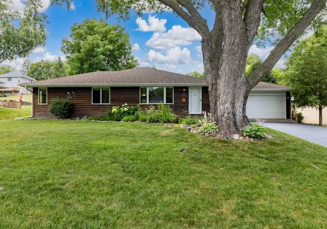 Photo 3 of Sale Pending at 5356 Holiday Rd, Minnetonka, MN 55345 | MLS# 7115900 | Listing updated on 2026-08-24