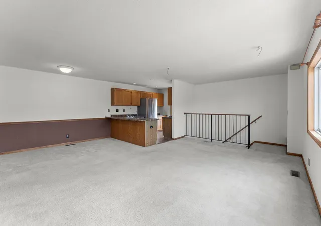 3rd image of 13981 60th St Ct N, Stillwater, MN 55082