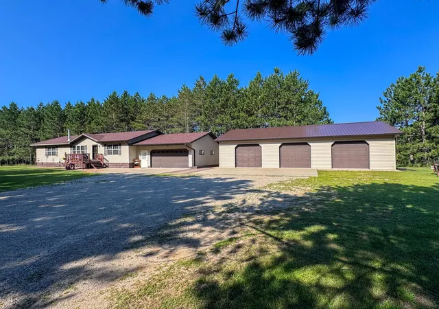 Photo 3 of Single family home for sale at 7775 Cardinal Rd Nw, Bemidji, MN 56601 | MLS# 7115919 | Listing updated on 2026-09-20