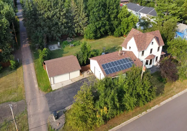 Photo 3 of Single family home for sale at 401 River Blf Ave, Sandstone, MN 55072 | MLS# 7115926 | Listing updated on 2026-10-02