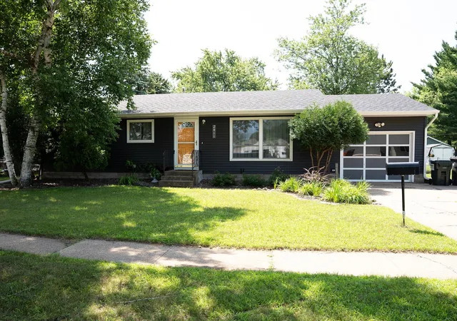 2nd image of 2411 Lynn Ave, Altoona, WI 54720 | MLS# 7115960