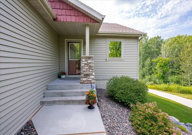 2nd image of 231 Hickory St, Duluth, MN 55811 | MLS# 7115966