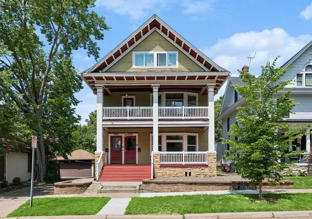 1st image of 1083 Hague Ave, Saint Paul, MN 55104 | MLS# 7115974
