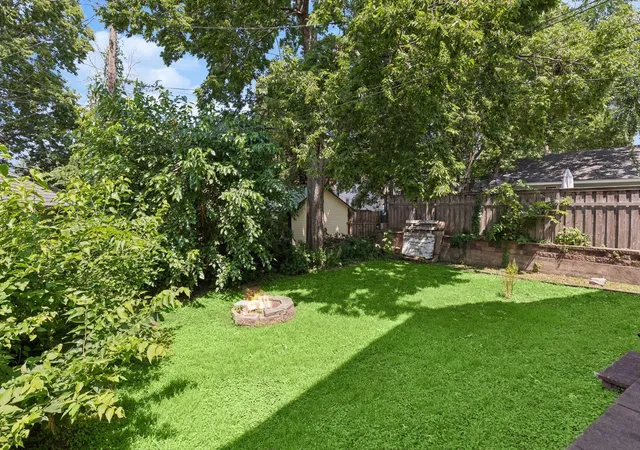 2nd image of 1083 Hague Ave, Saint Paul, MN 55104 | MLS# 7115974