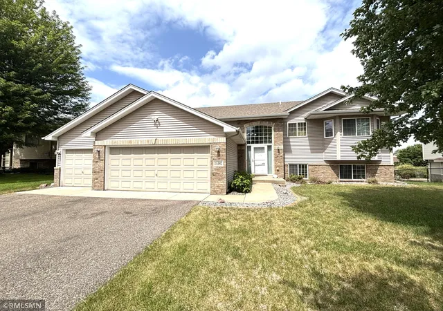 Photo 1 of Single family home for sale at 15392 Krypton St Nw, Anoka, MN 55303 | MLS# 7115978 | Listing updated on 2026-09-06
