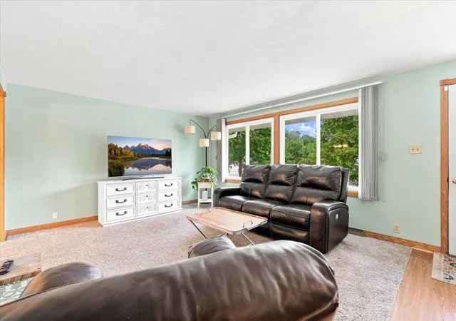 3rd image of 942 Morgan Rd, River Falls, WI 54022 | MLS# 7115987