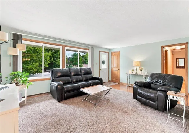 4th image of 942 Morgan Rd, River Falls, WI 54022 | MLS# 7115987