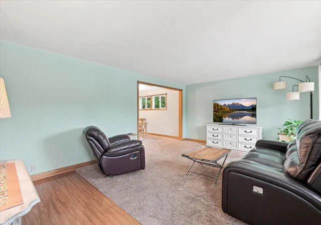5th image of 942 Morgan Rd, River Falls, WI 54022 | MLS# 7115987