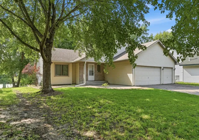 Photo 2 of Single family home for sale at 10920 Xeon St Nw, Minneapolis, MN 55433 | MLS# 7115988 | Listing updated on 2026-10-21