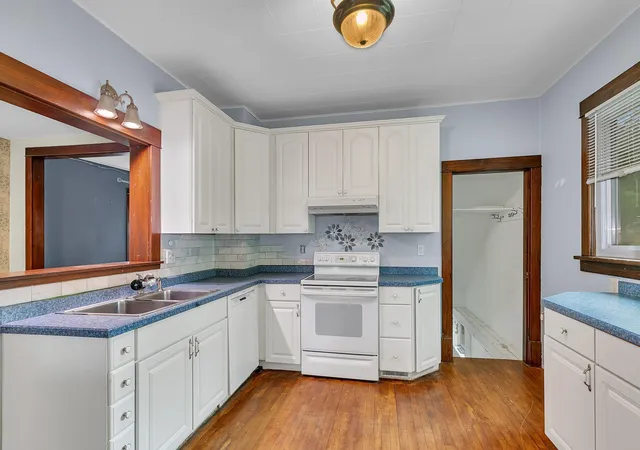 Photo 4 of Sale Pending at 800 15th Avenue S, Saint Cloud, MN 56301 | MLS# 7116014 | Listing updated on 2026-09-02