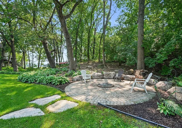 Photo 3 of Sale Pending at 5710 Oakview Ln N, Minneapolis, MN 55442 | MLS# 7116027 | Listing updated on 2026-08-03