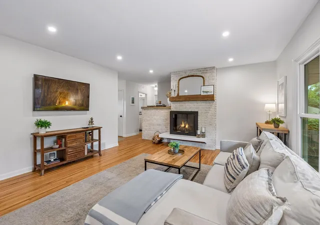 5th image of 2349 Texas Ave S, Minneapolis, MN 55426 | MLS# 7116038