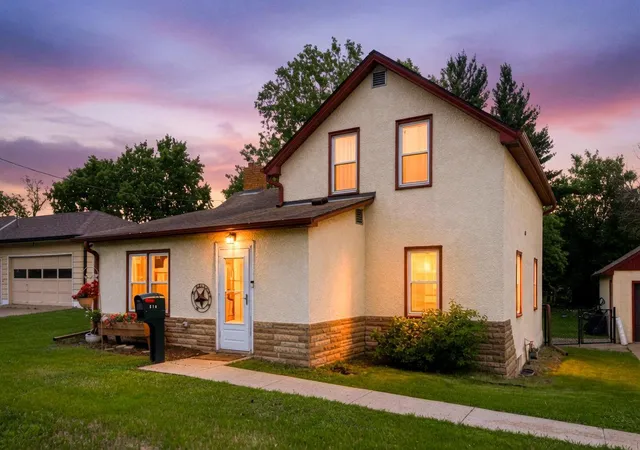 Photo 2 of Single family home for sale at 510 Mississippi St Ne, Minneapolis, MN 55432 | MLS# 7116045 | Listing updated on 2026-09-21