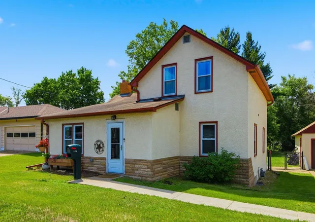 Photo 3 of Single family home for sale at 510 Mississippi St Ne, Minneapolis, MN 55432 | MLS# 7116045 | Listing updated on 2026-08-26