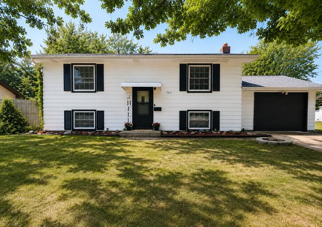 Photo 2 of Single family home for sale at 1017 25th Avenue N, Saint Cloud, MN 56303 | MLS# 7116048 | Listing updated on 2026-09-01