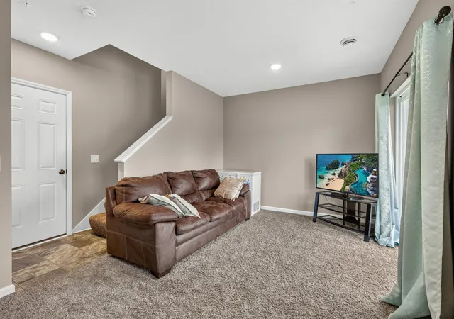 2nd image of 1671 Windigo Ln, Shakopee, MN 55379 | MLS# 7116056