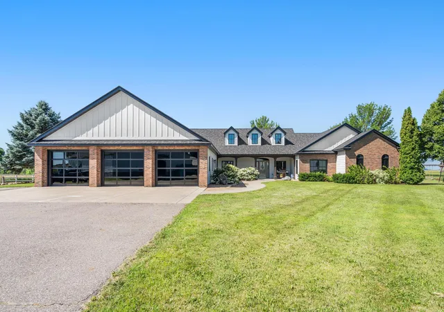 Photo 2 of Single family home for sale at 46445 250th Street, Gaylord, MN 55334 | MLS# 7116057 | Listing updated on 2026-09-22
