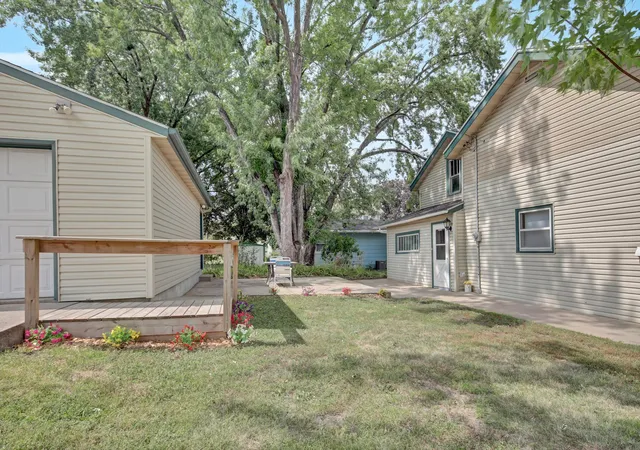 image of 303 N Lakeshore Dr, Lake City, MN 55041 | MLS# 7116058